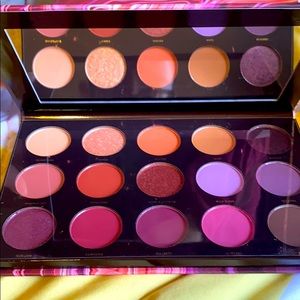 🎈3/35  Hipdot eye shadow palette